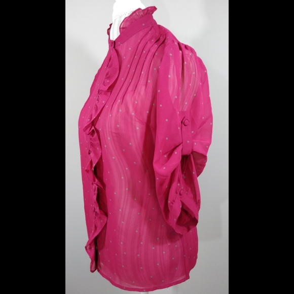 Banana Republic Classy Ruffled Top Size Small - Picture 3 of 7